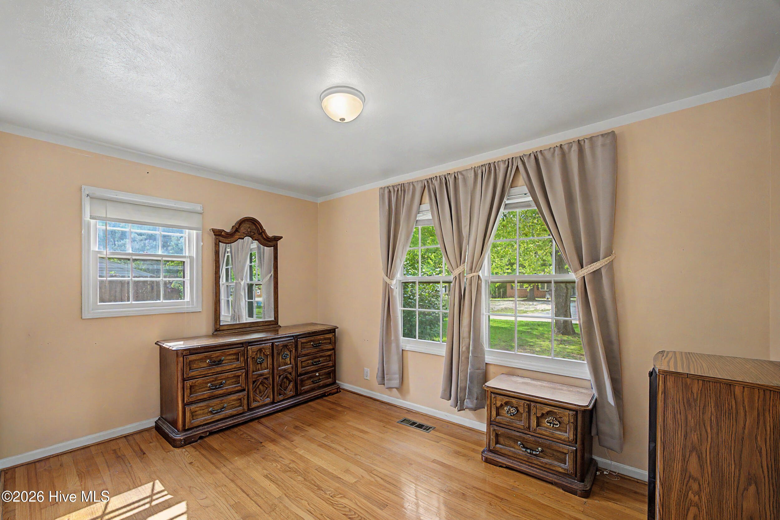 924 Montclair Avenue