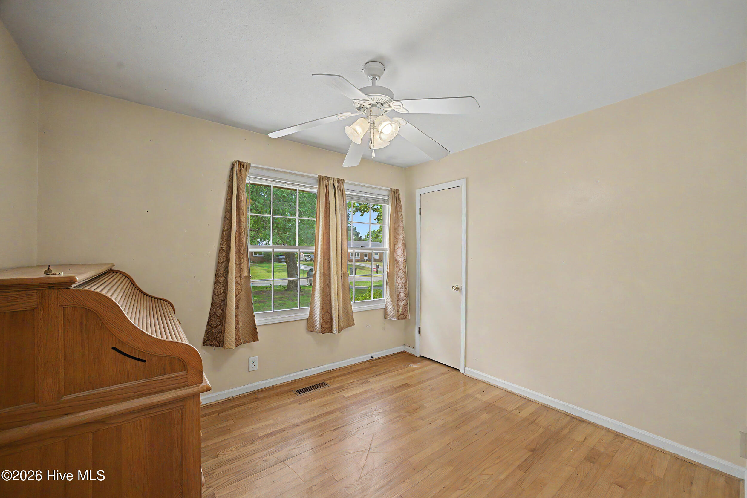 924 Montclair Avenue