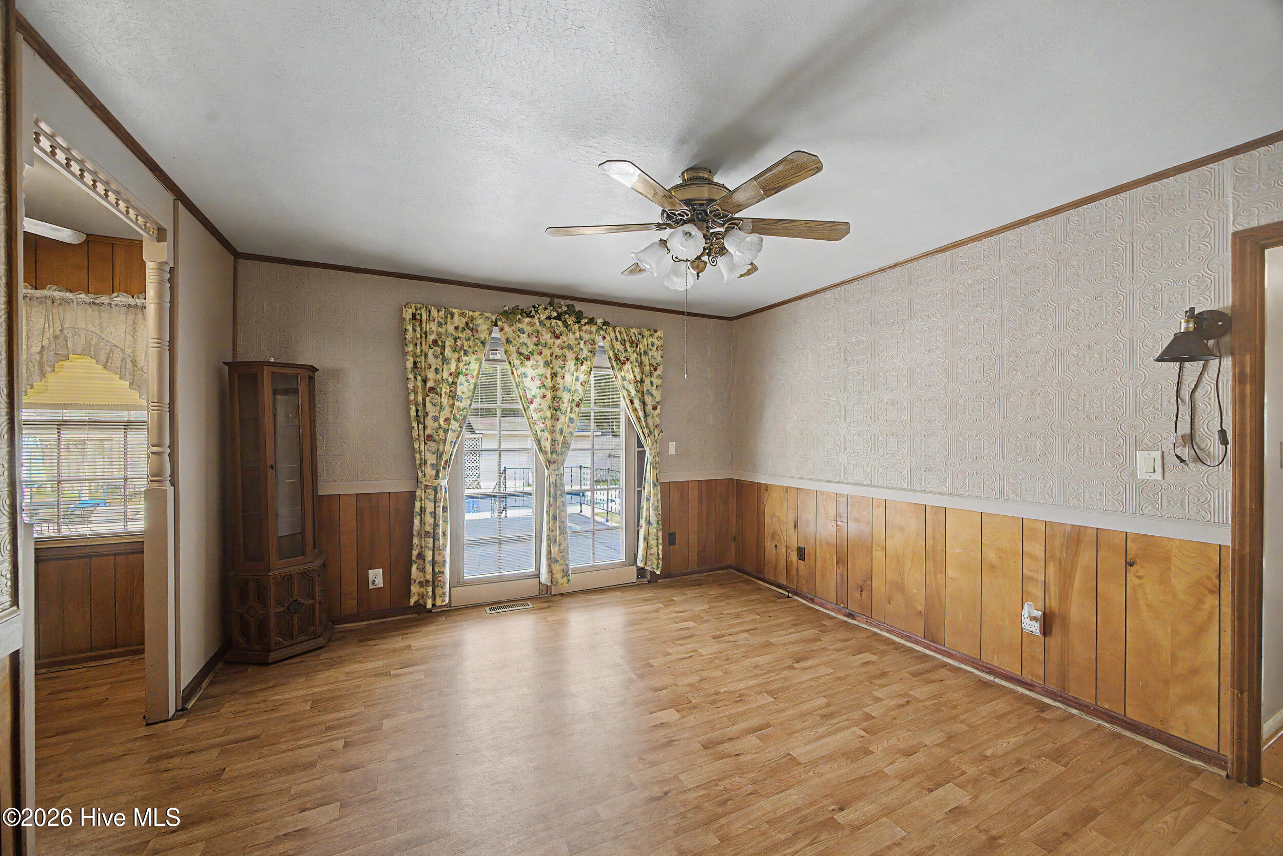 924 Montclair Avenue