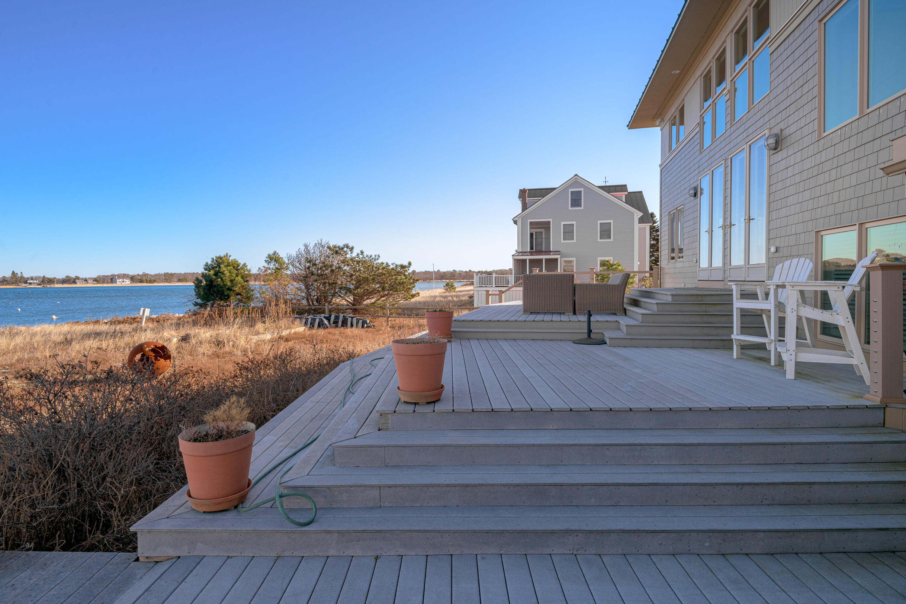 10 River Sands Drive