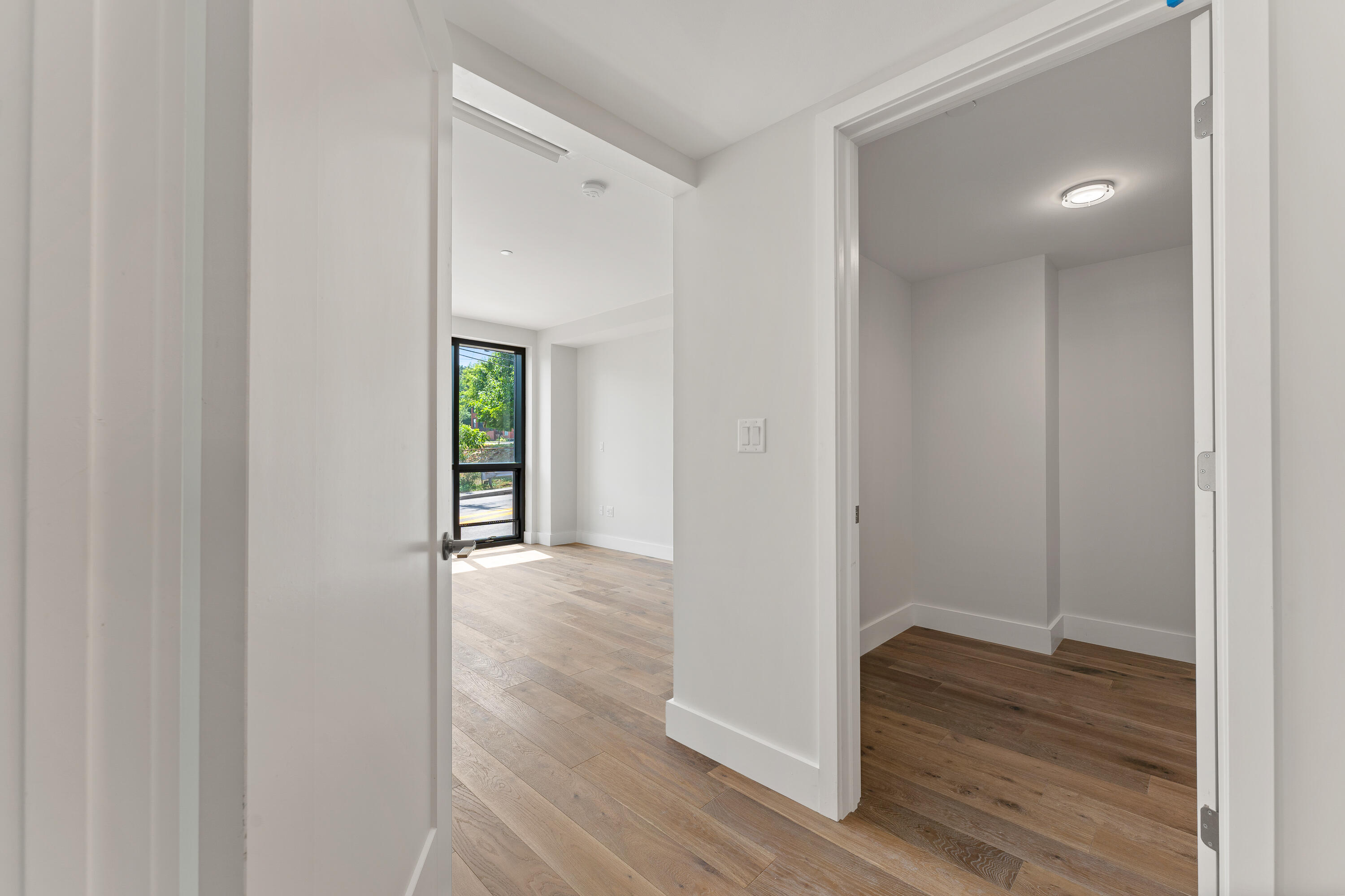 387 Commercial Street, 209