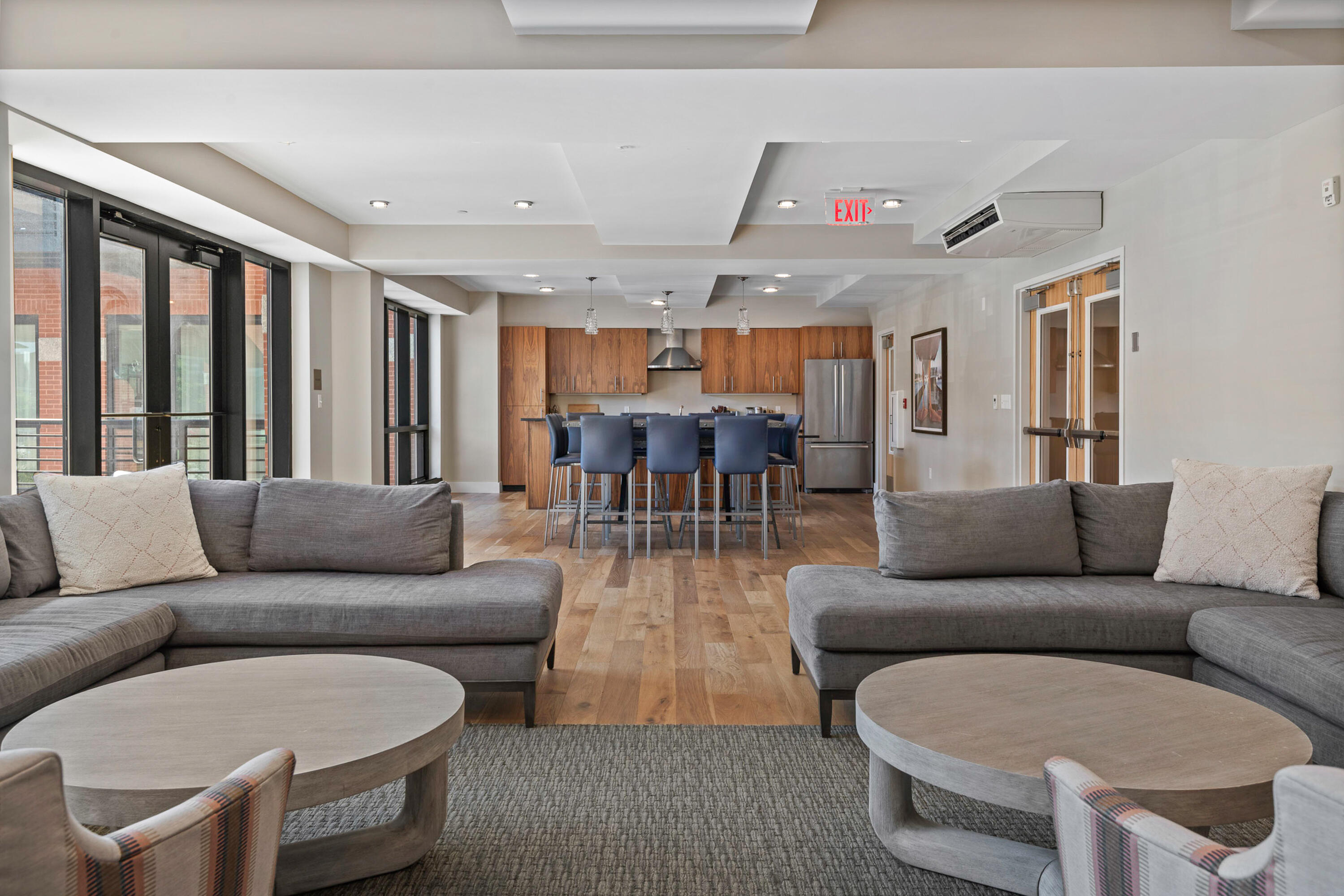 387 Commercial Street, 209