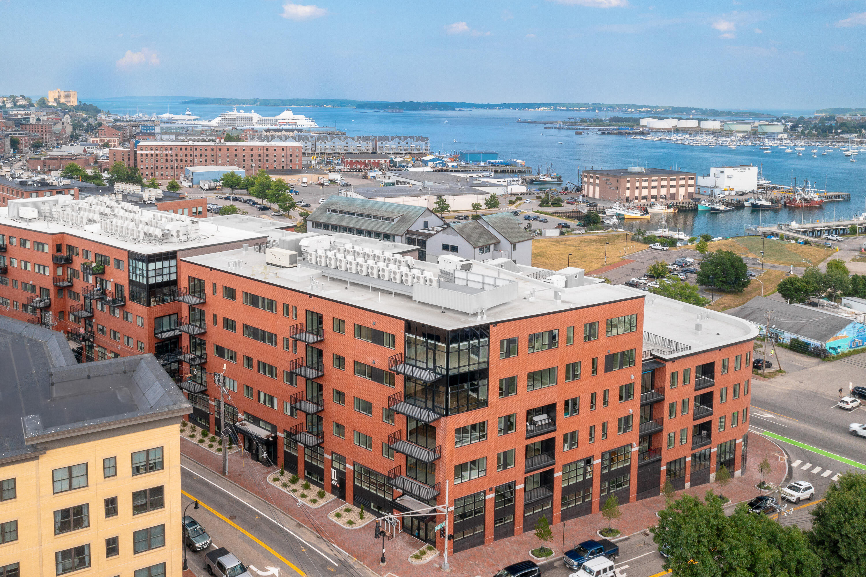 387 Commercial Street, 209