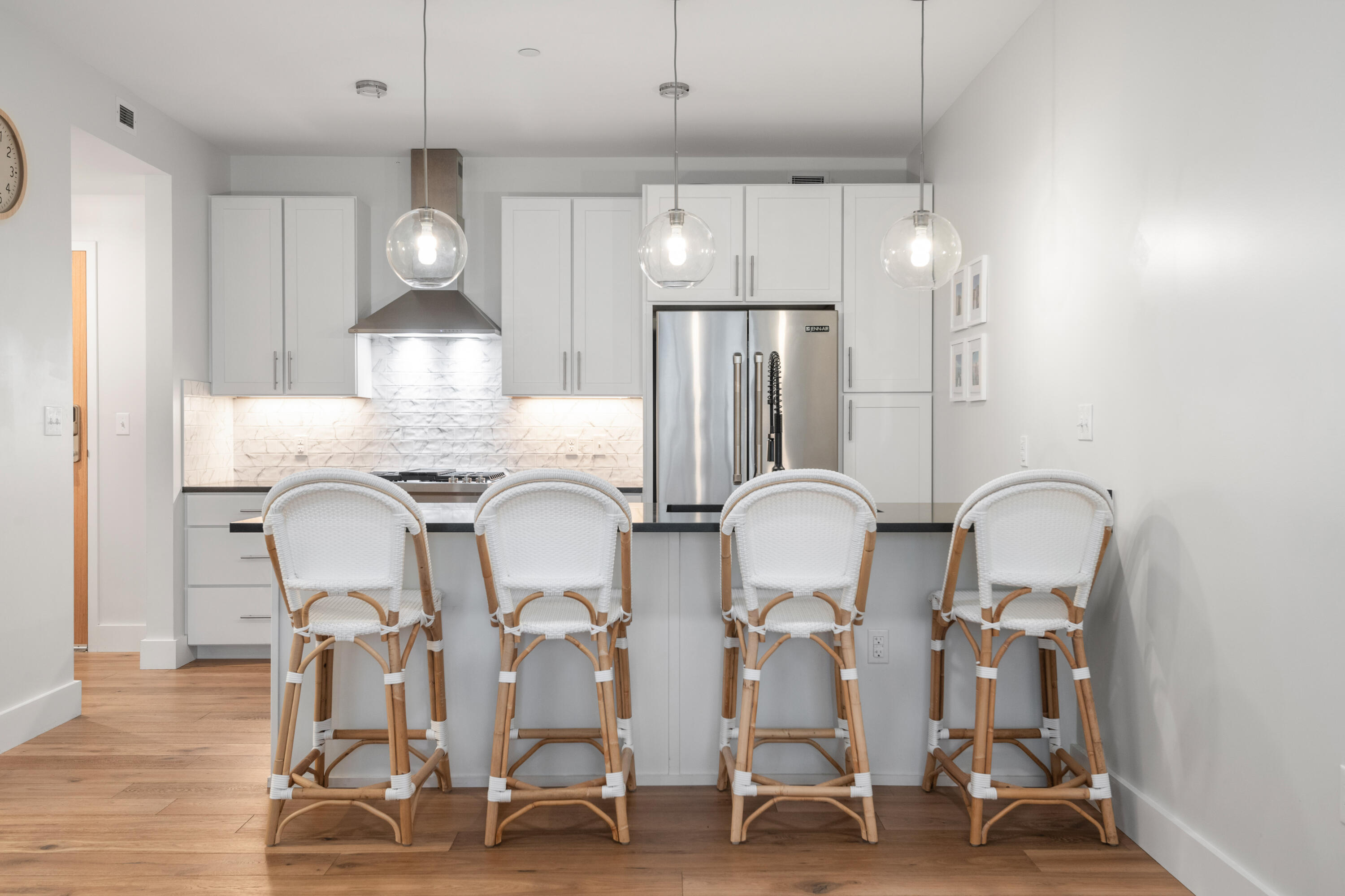 383 Commercial Street, 305