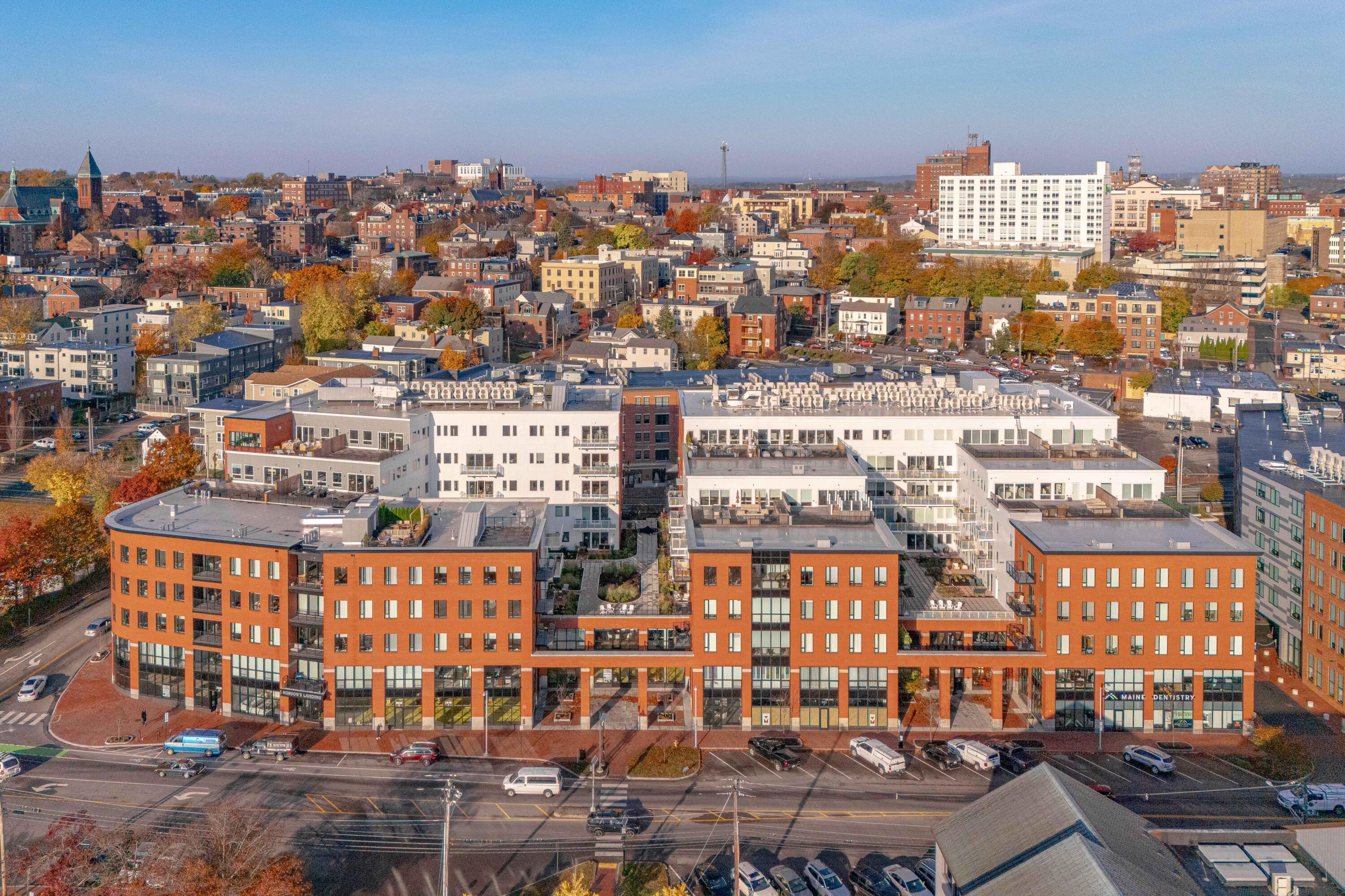 383 Commercial Street, 305