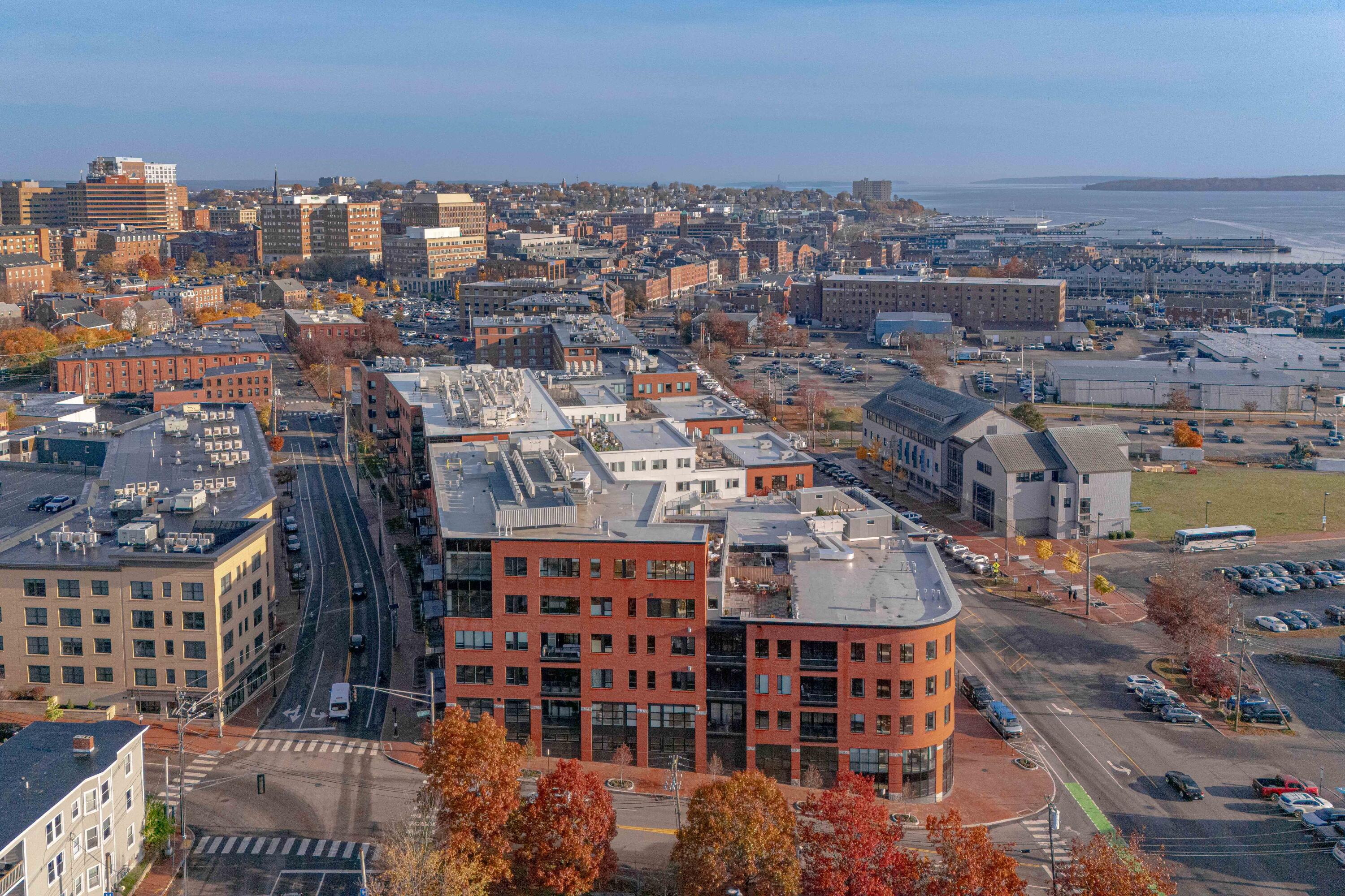 383 Commercial Street, 305