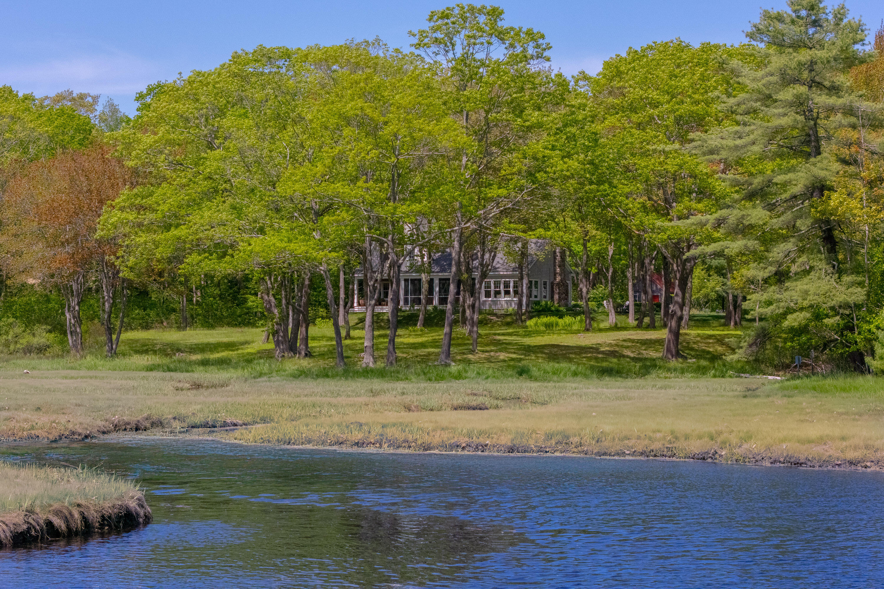 4 Shore Road