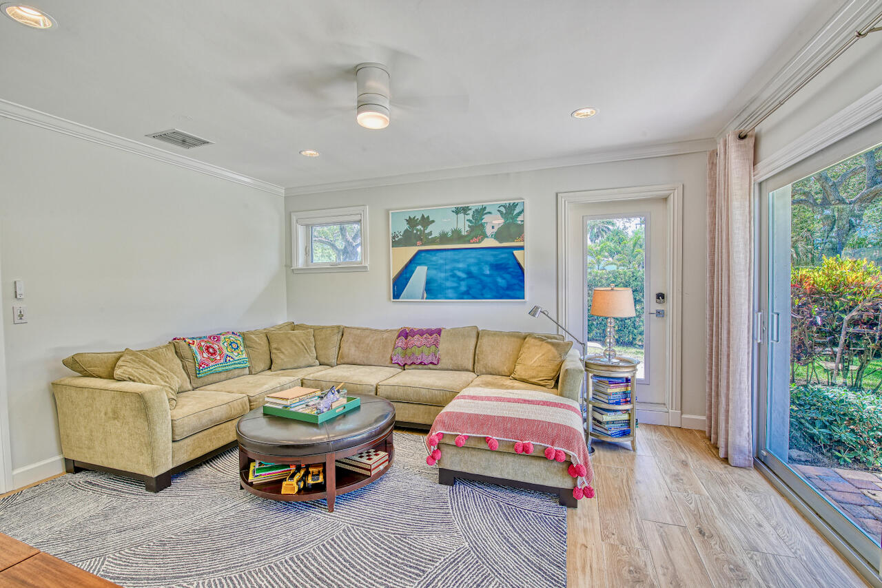 137 Cruiser Road S