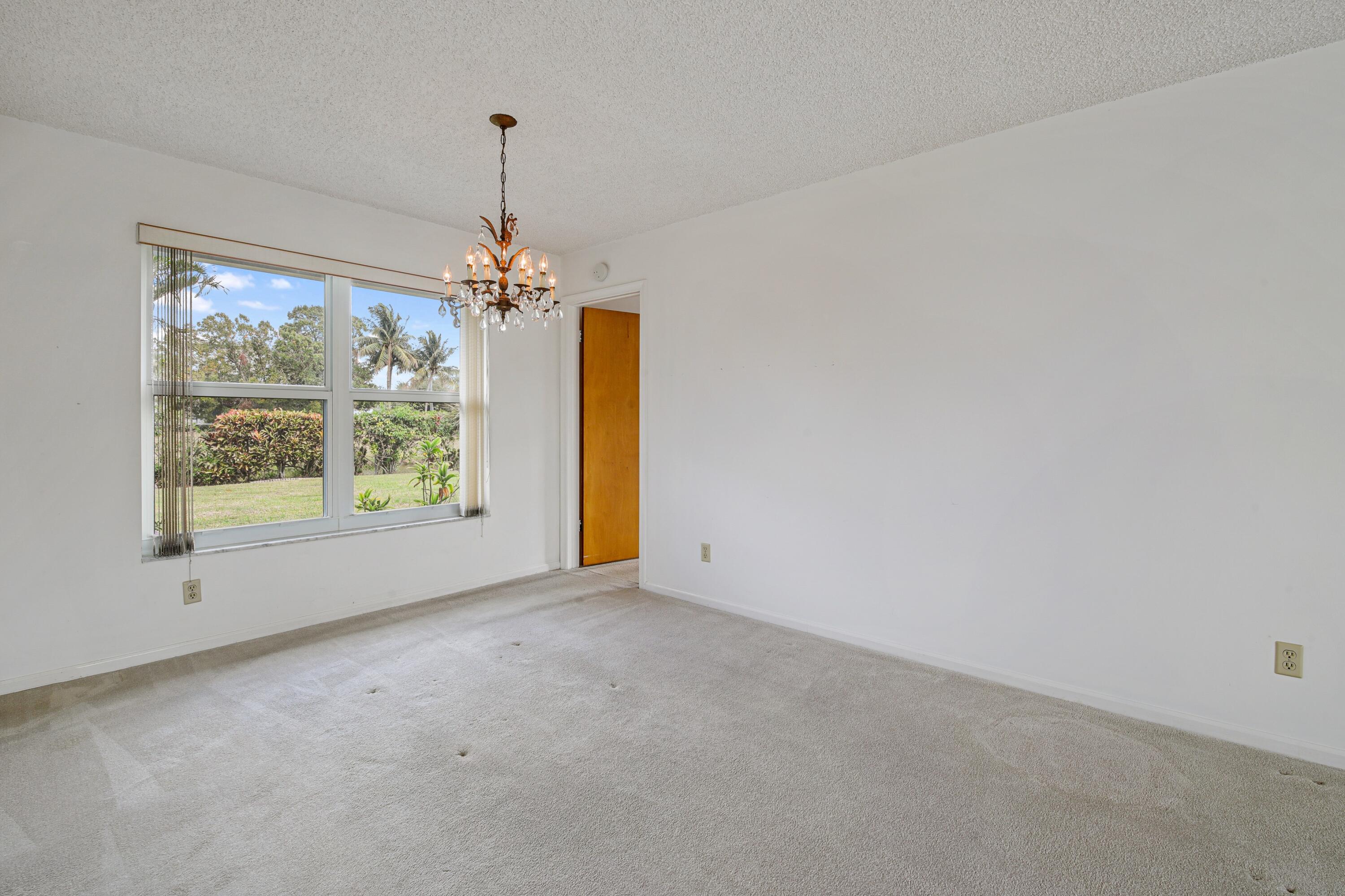 3833 Dogwood Avenue