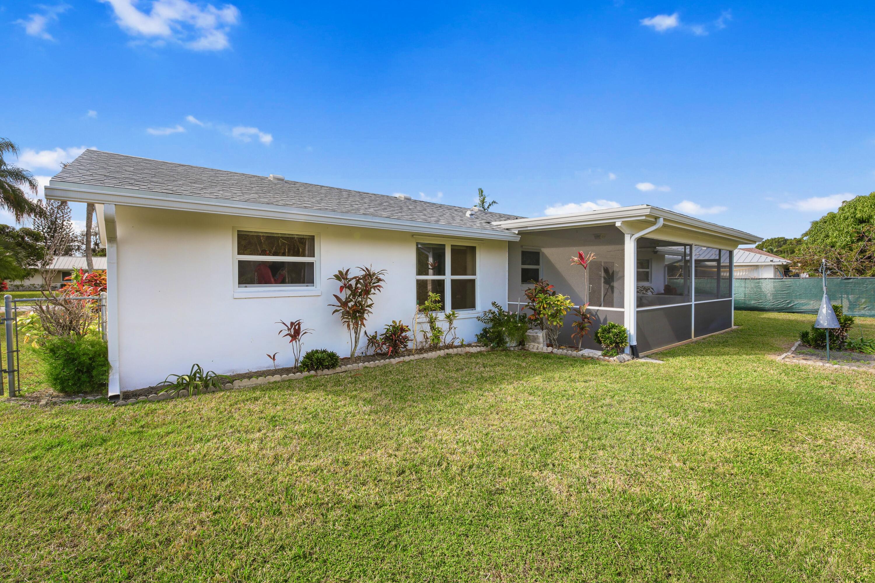 3833 Dogwood Avenue