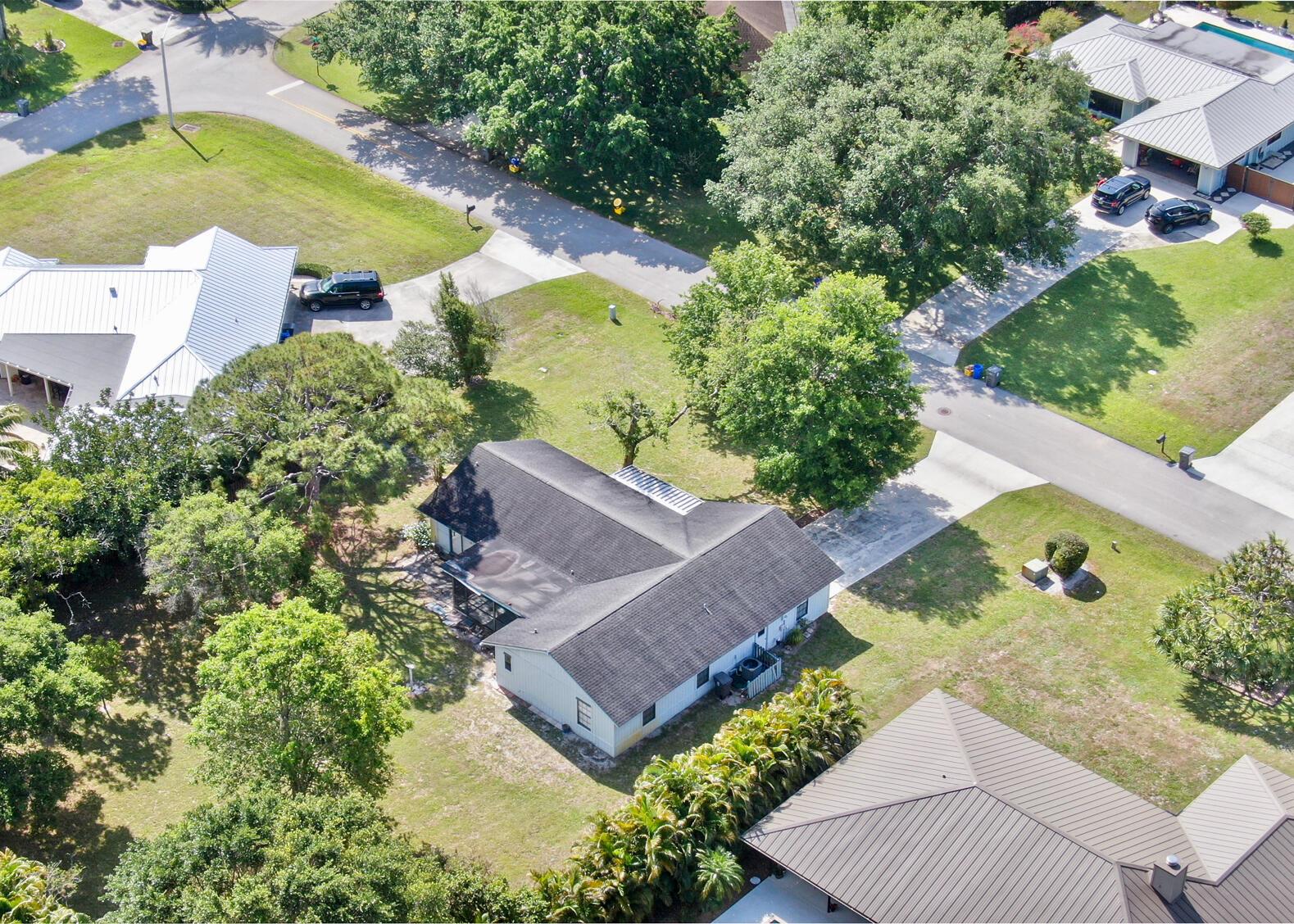 18375 Oak Leaf Court