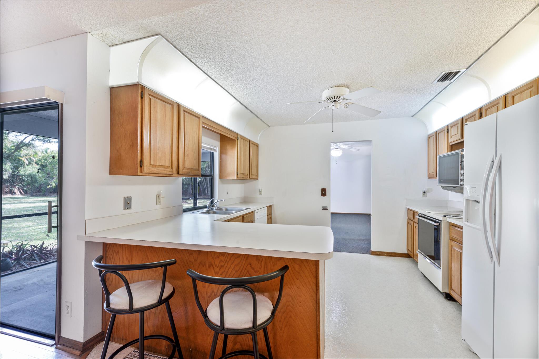 18375 Oak Leaf Court