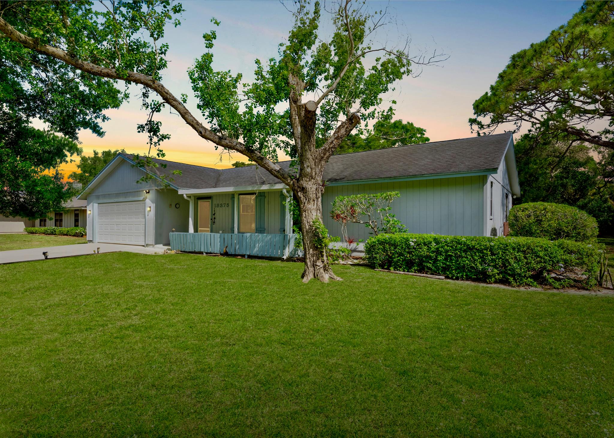 18375 Oak Leaf Court