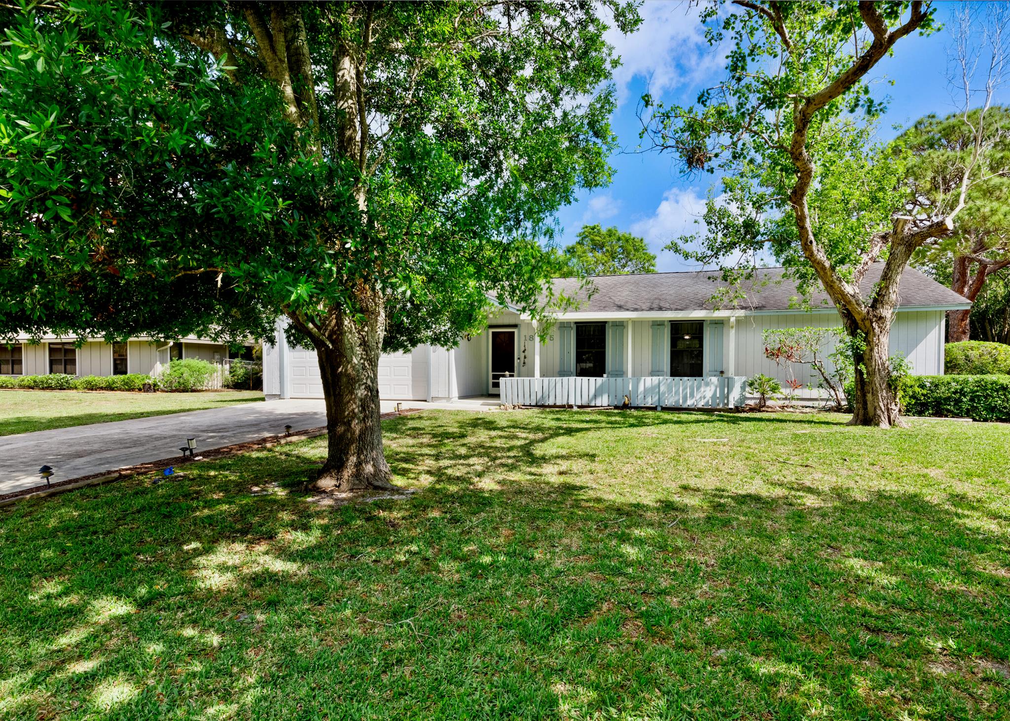 18375 Oak Leaf Court