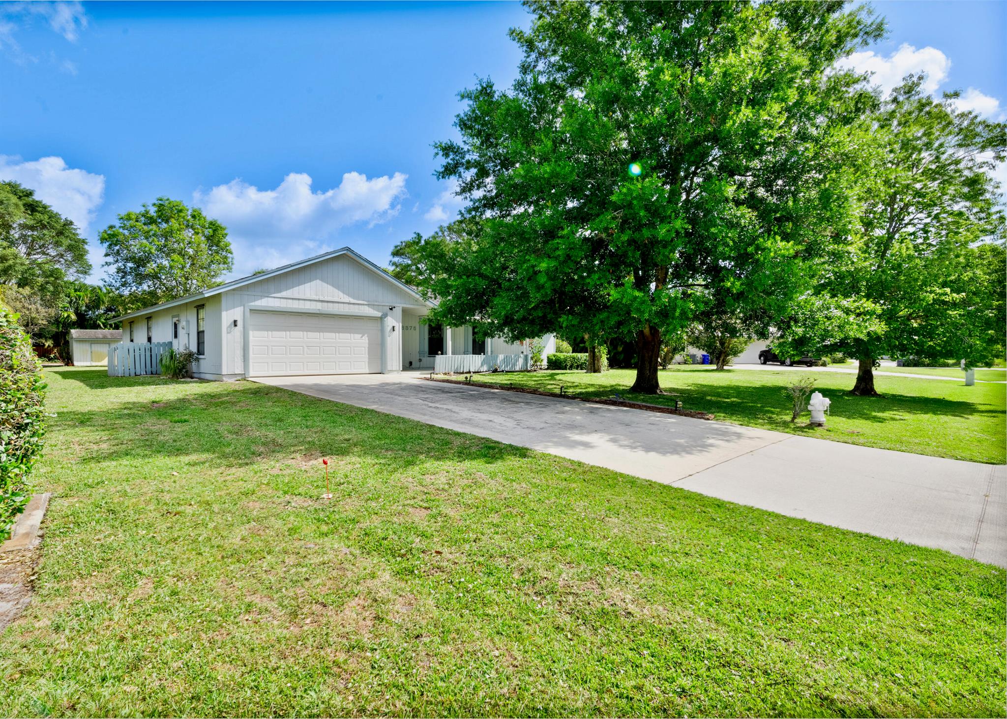 18375 Oak Leaf Court