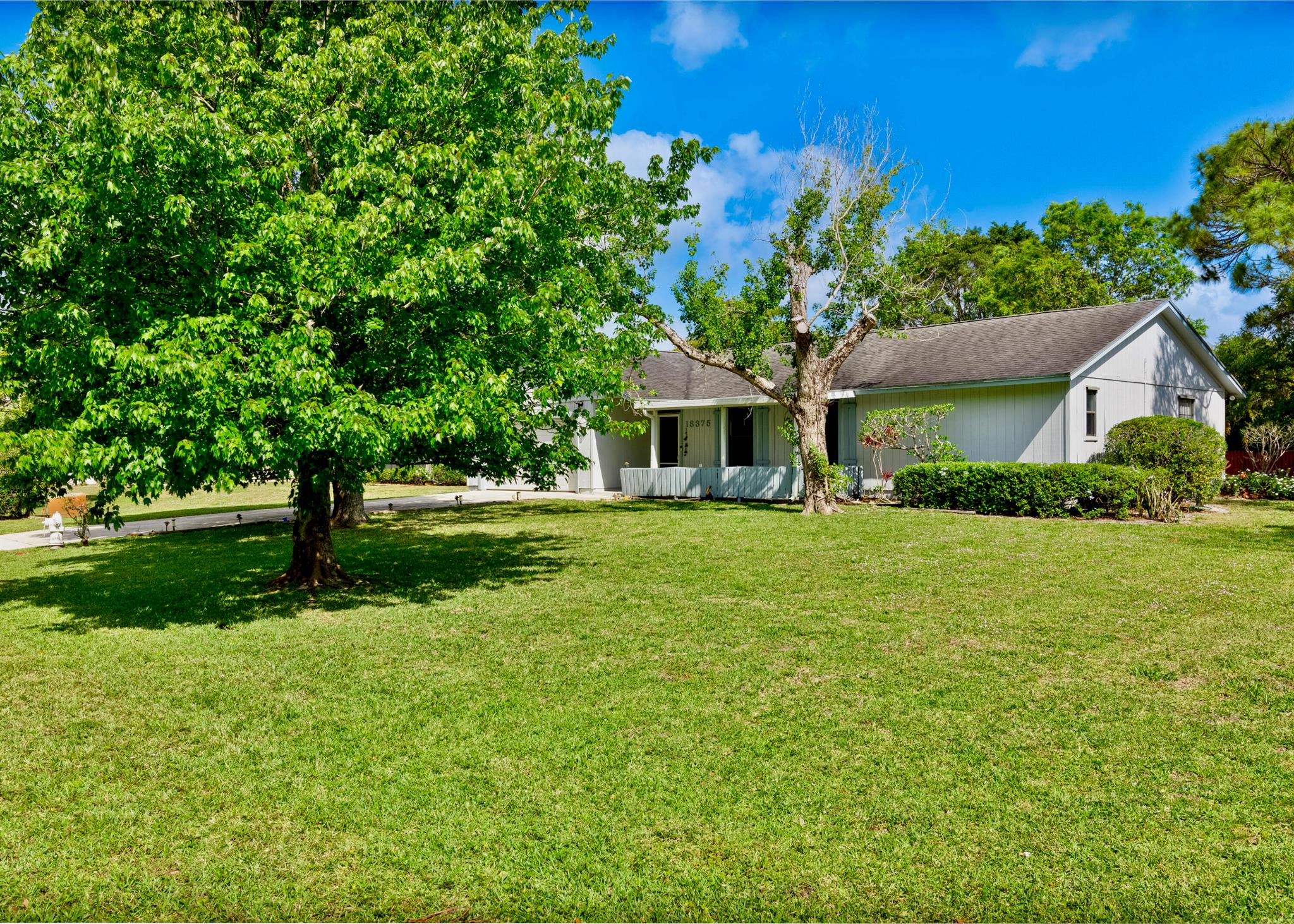 18375 Oak Leaf Court