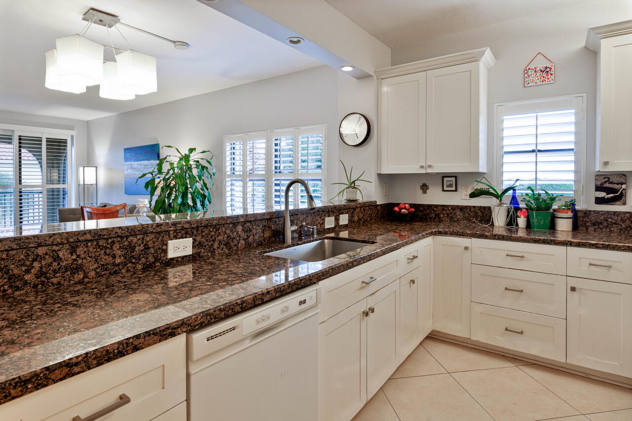 300 Uno Lago Drive 405