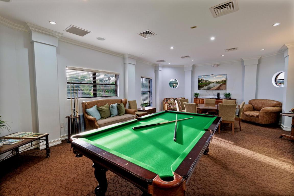 300 Uno Lago Drive 405