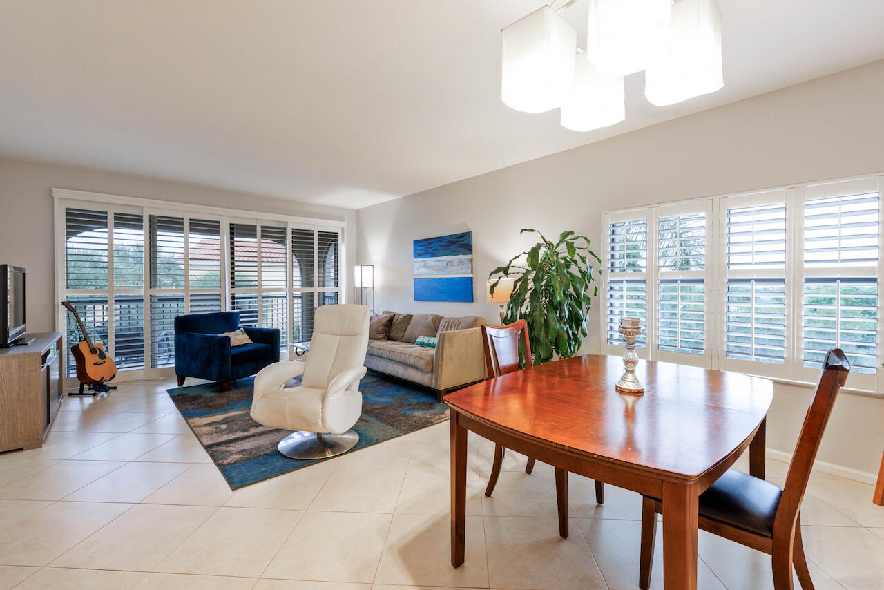 300 Uno Lago Drive 405