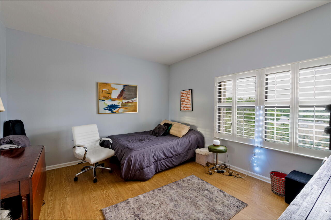 300 Uno Lago Drive 405