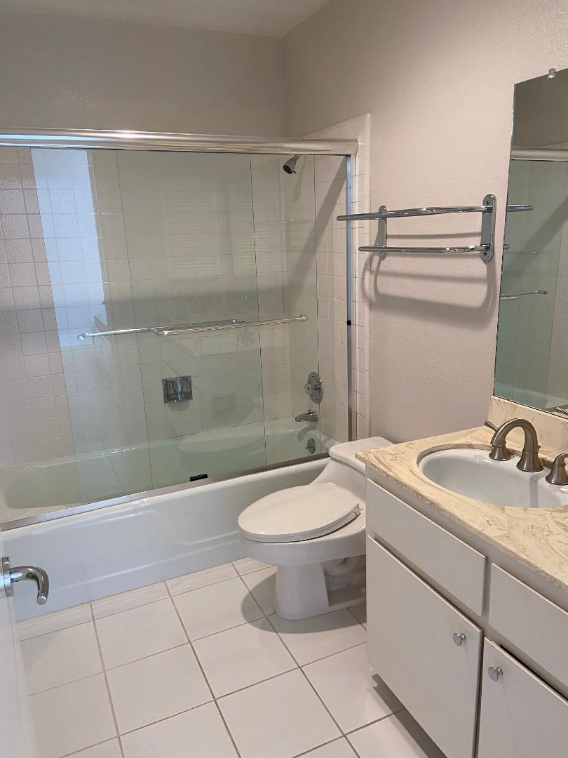 112 Sand Hill Circle