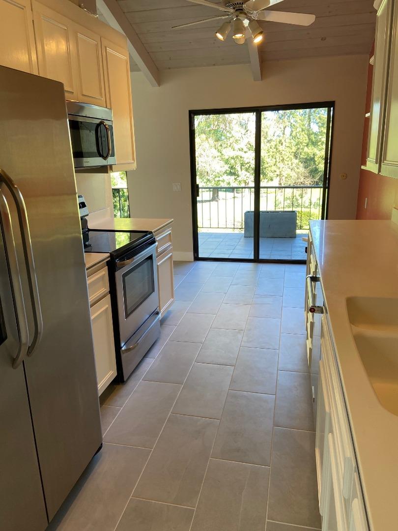 112 Sand Hill Circle