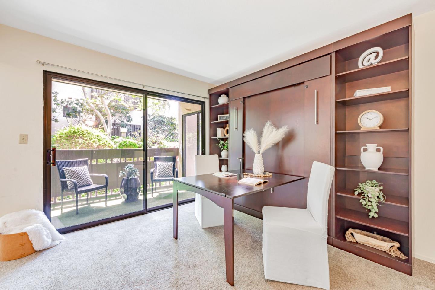 2140 Santa Cruz Avenue B108