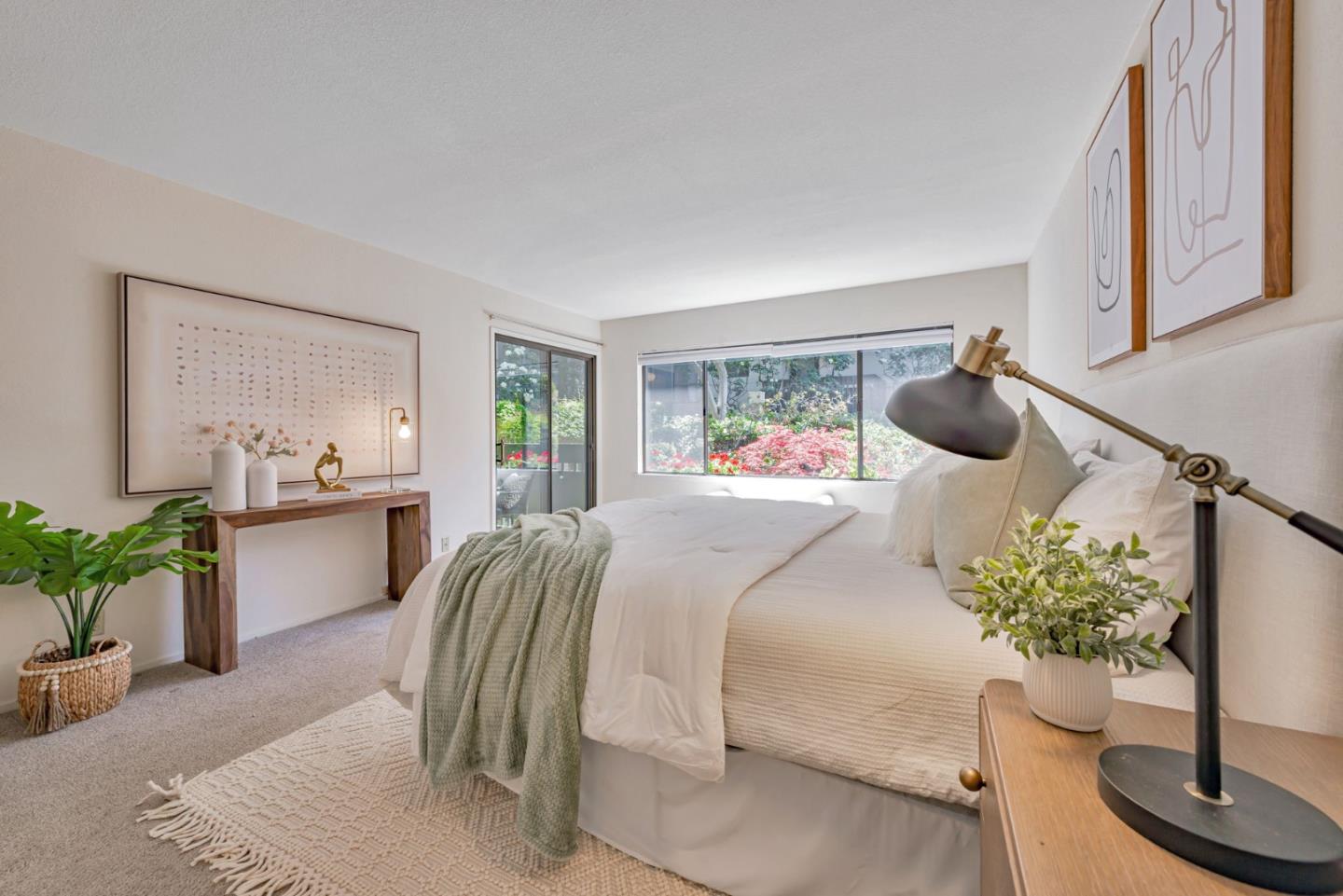 2140 Santa Cruz Avenue B108