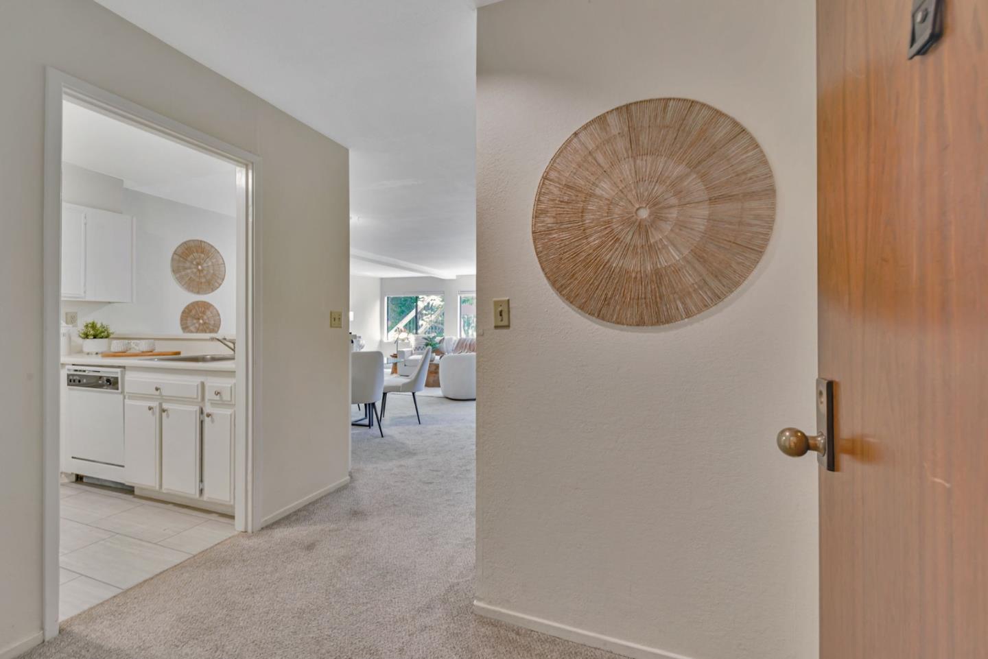 2140 Santa Cruz Avenue B108