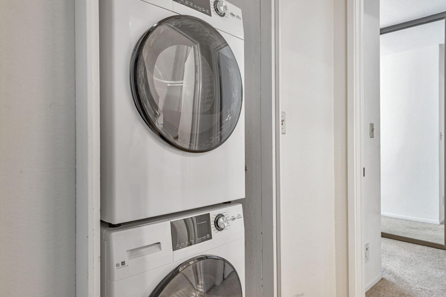 2140 Santa Cruz Avenue B108