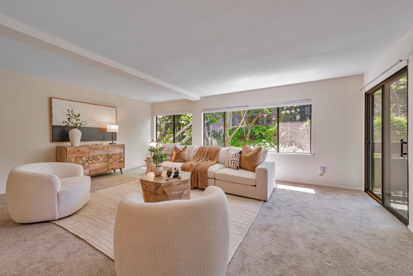 2140 Santa Cruz Avenue B108