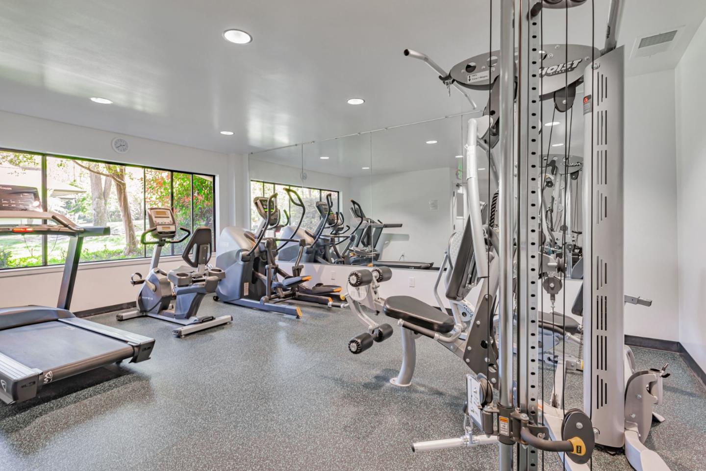 2140 Santa Cruz Avenue B108