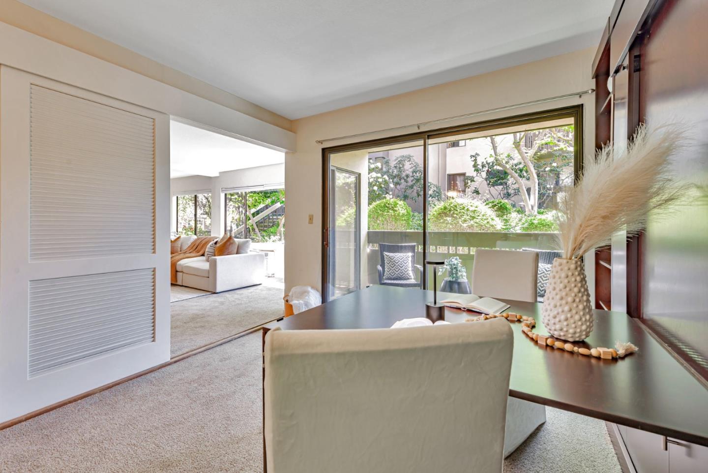 2140 Santa Cruz Avenue B108