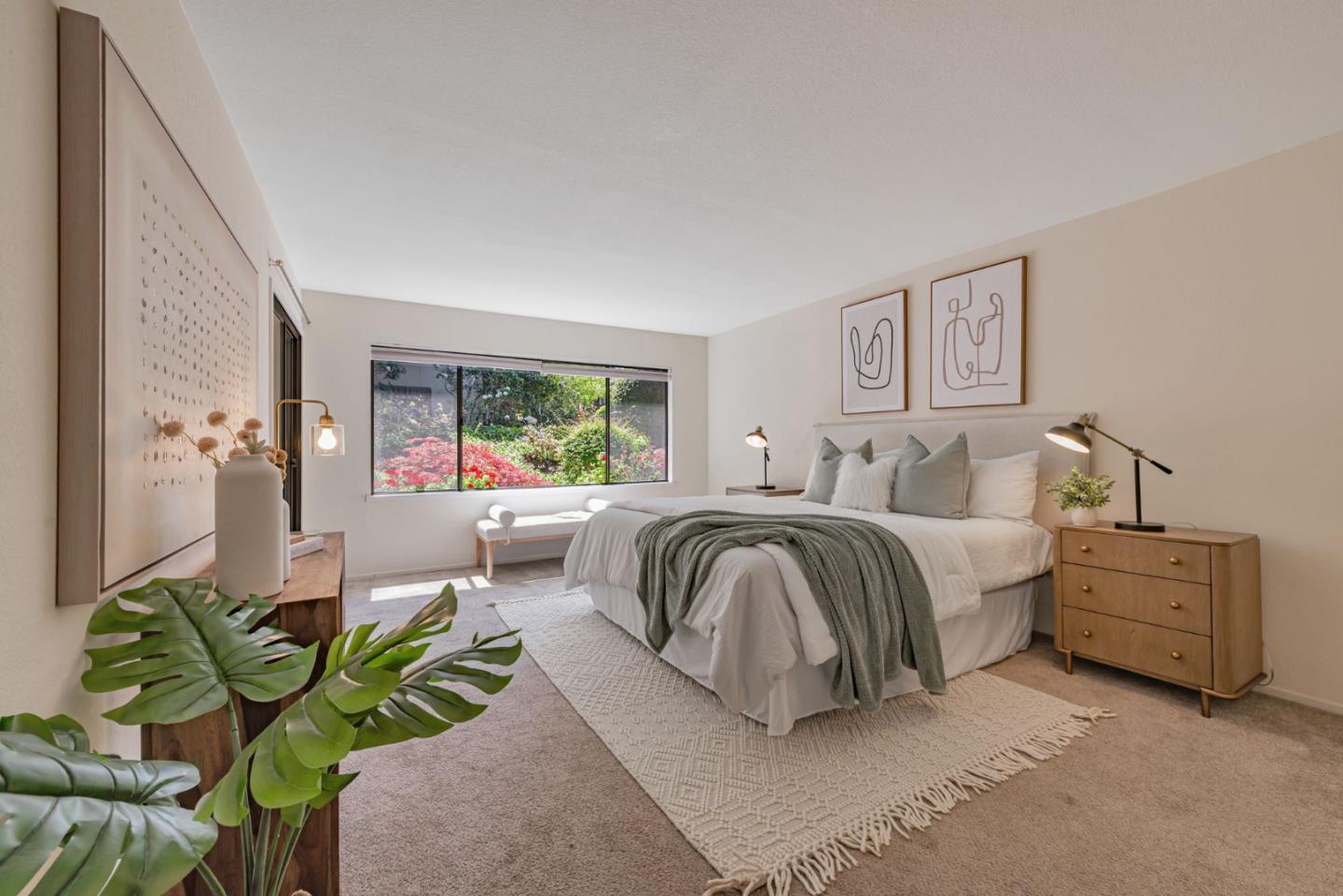 2140 Santa Cruz Avenue B108