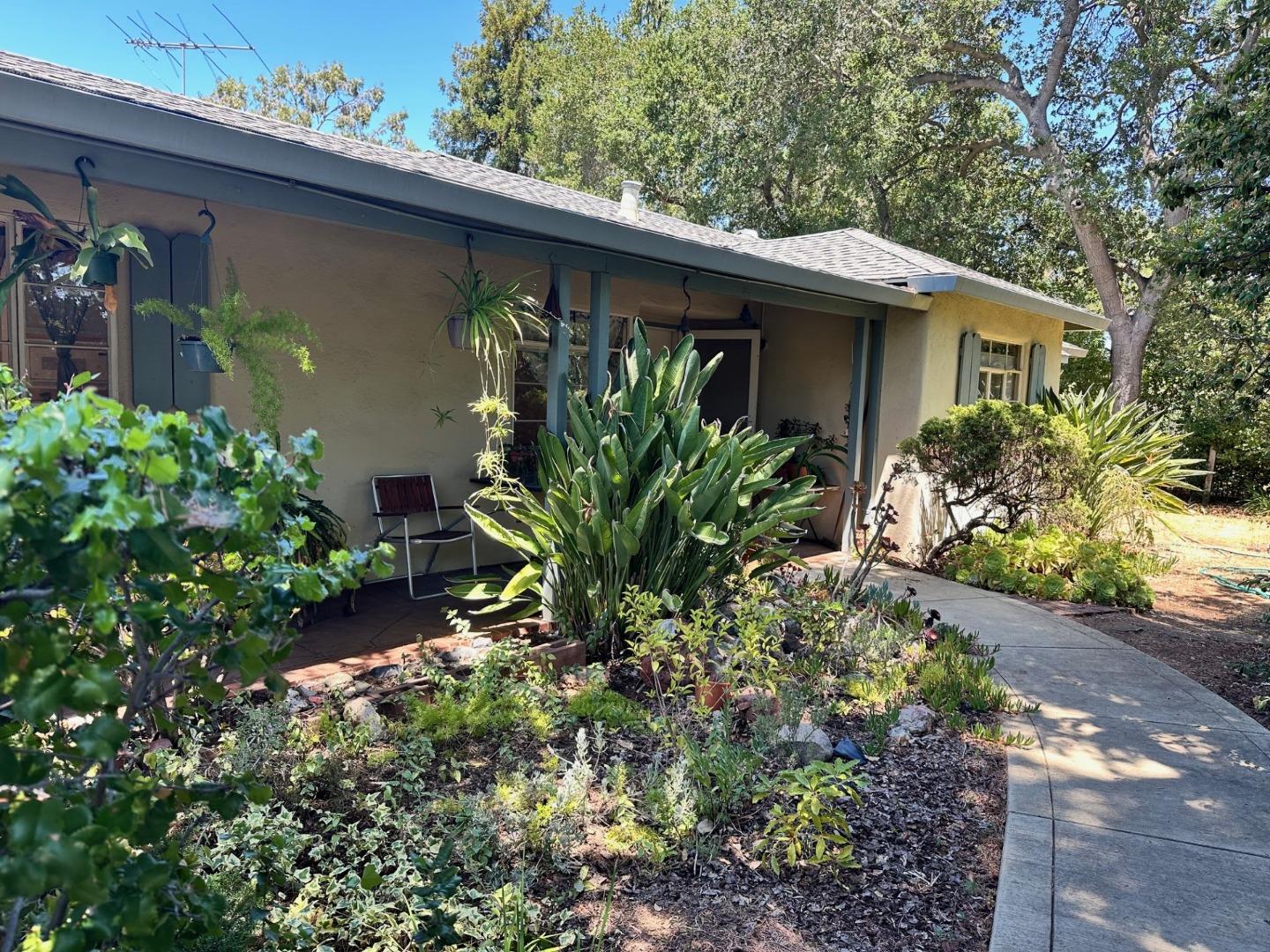 399 Hawthorne Avenue