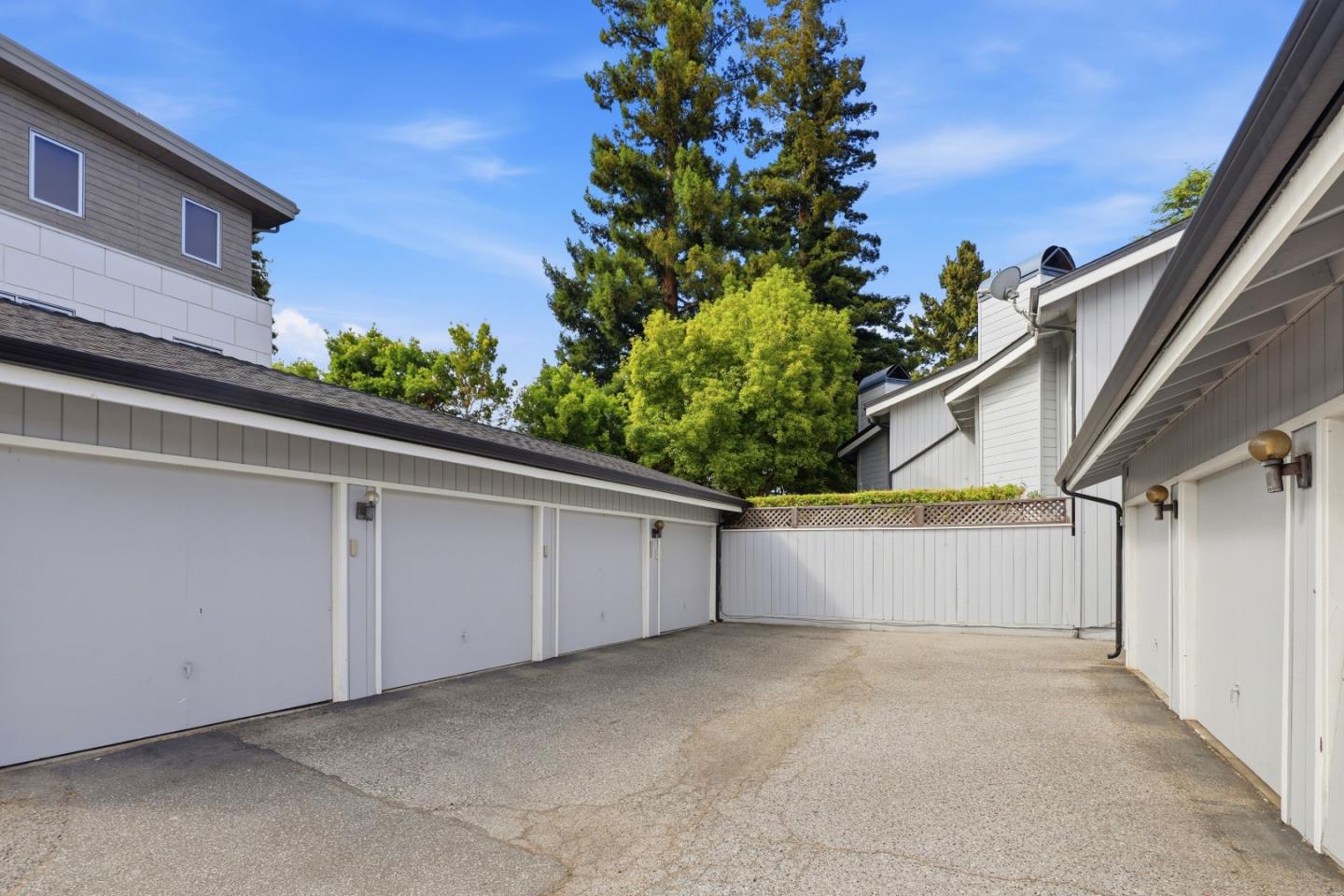623 Middle Avenue
