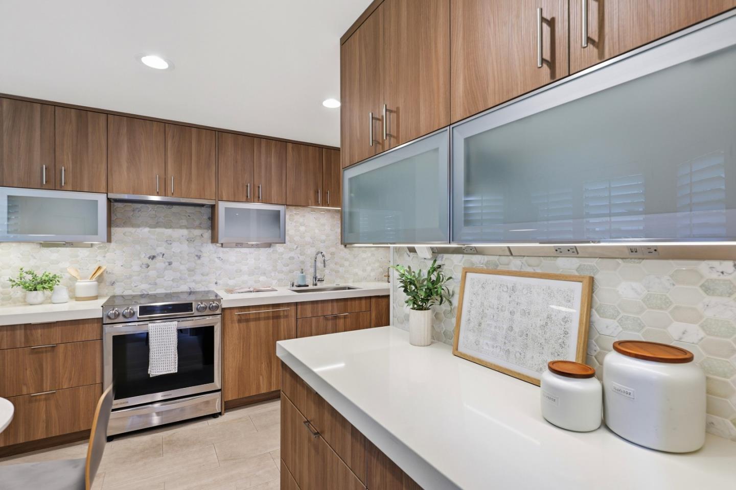 623 Middle Avenue