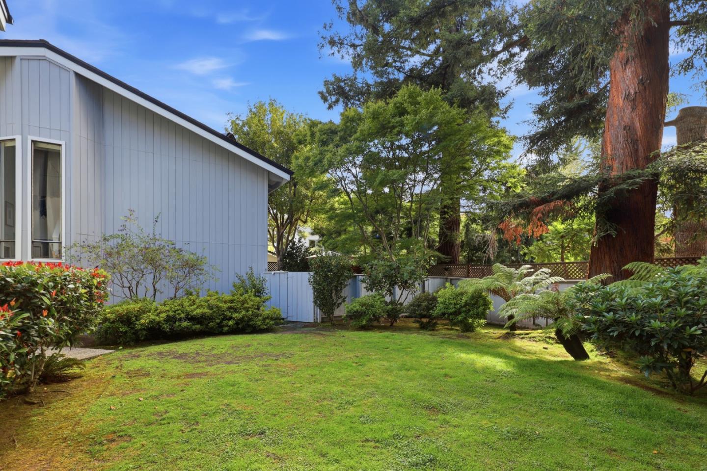 623 Middle Avenue