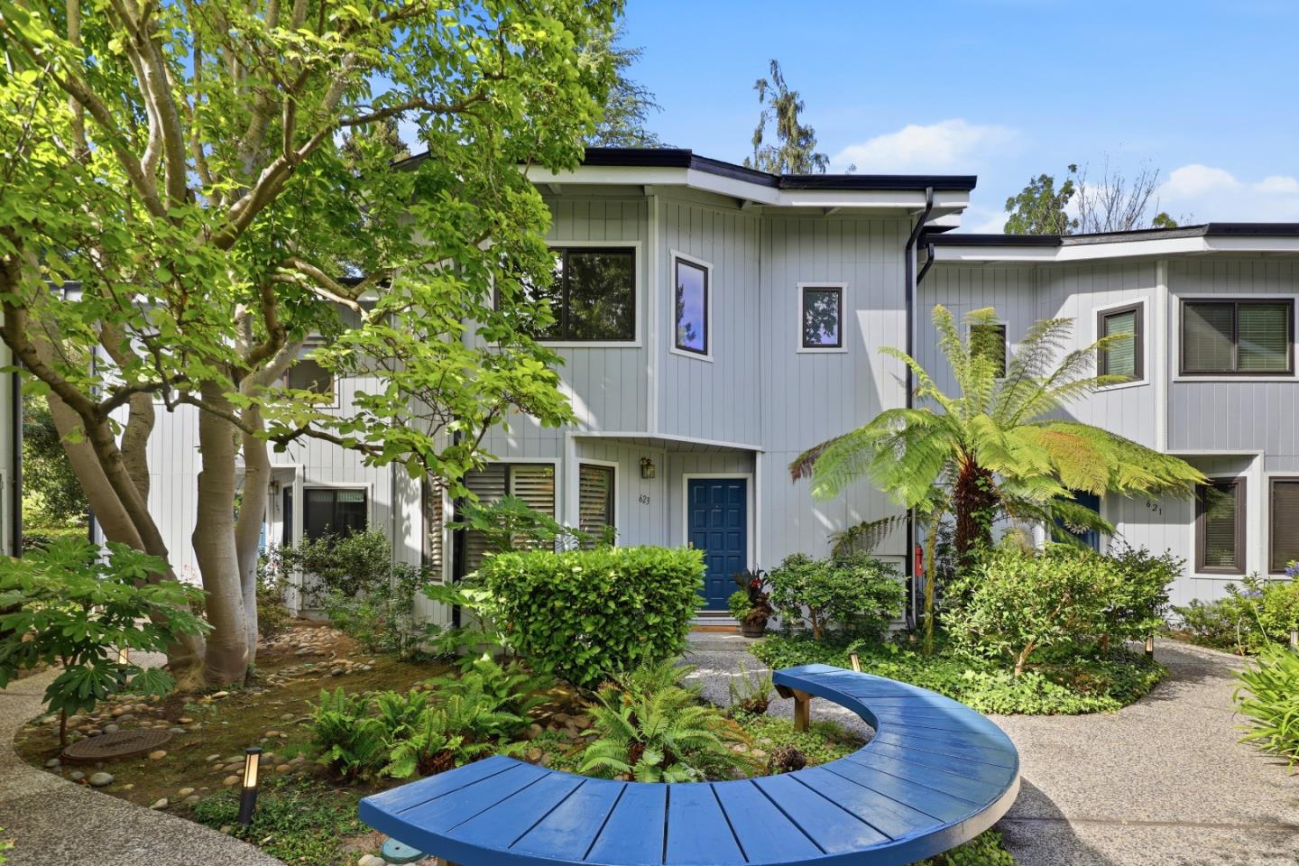 623 Middle Avenue
