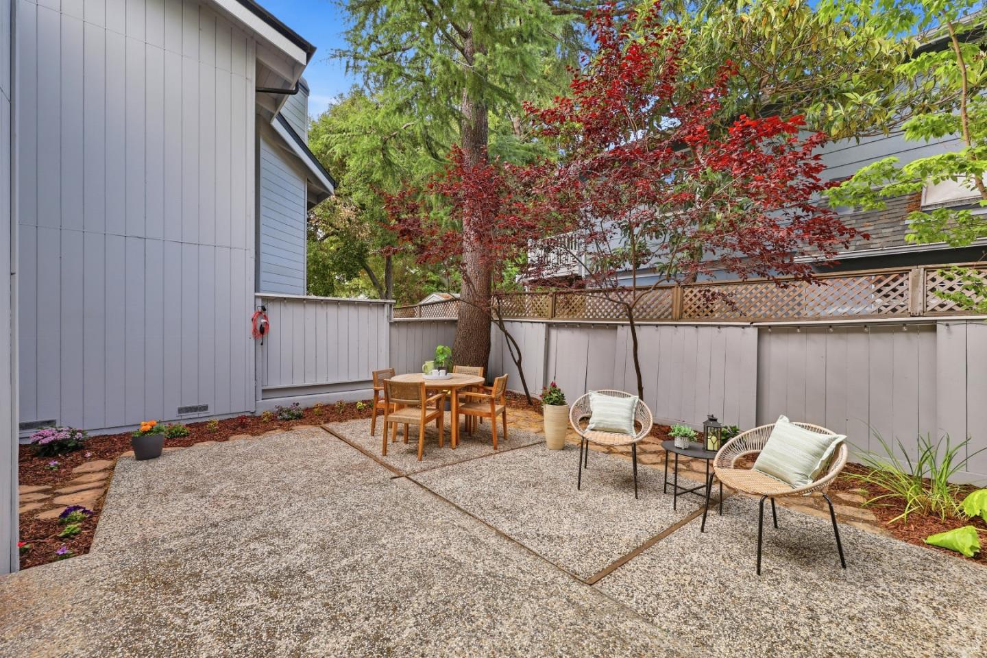 623 Middle Avenue
