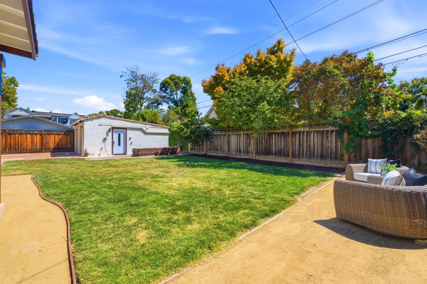 1110 Norval WAY