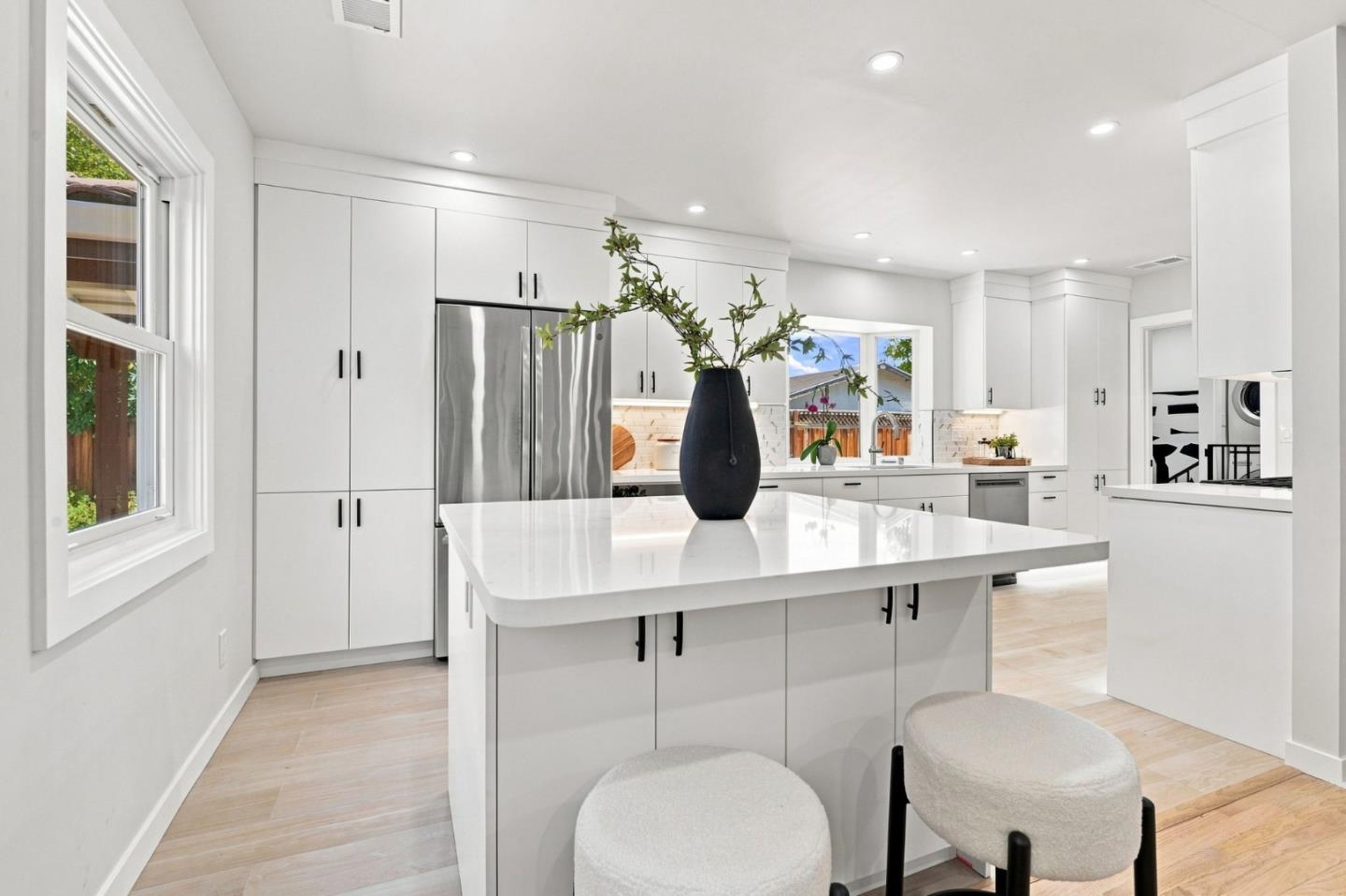 1110 Norval WAY