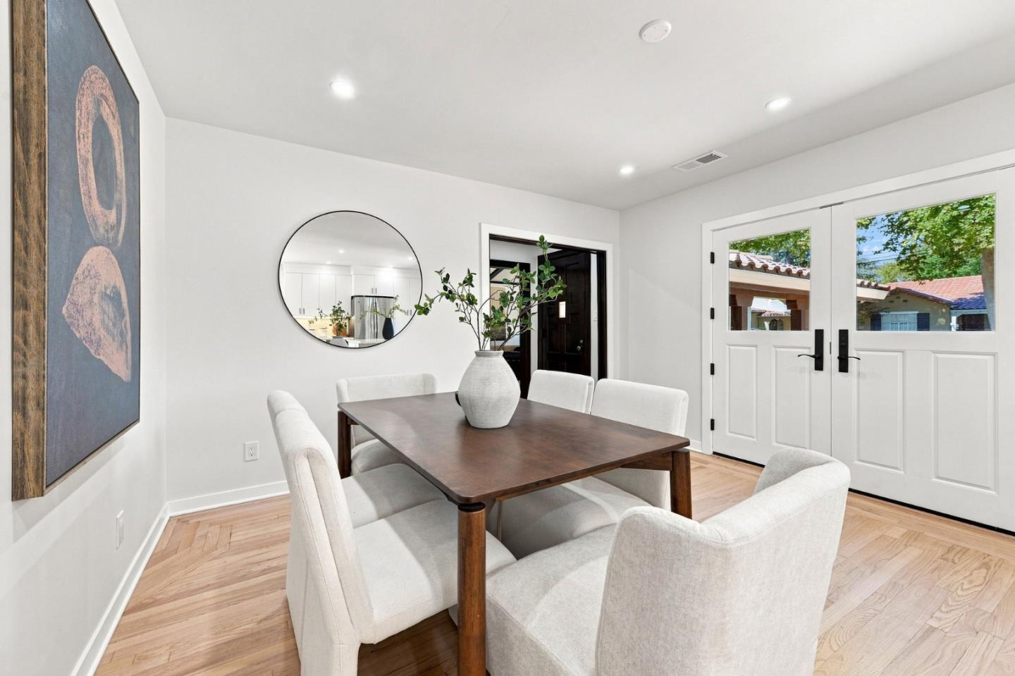 1110 Norval WAY