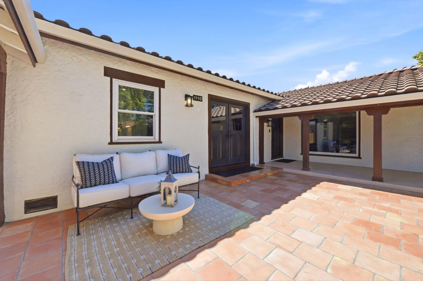 1110 Norval WAY