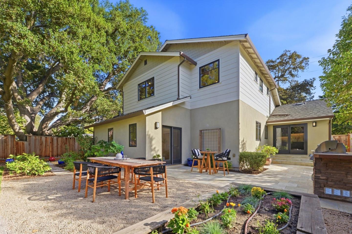 619 Bay RD