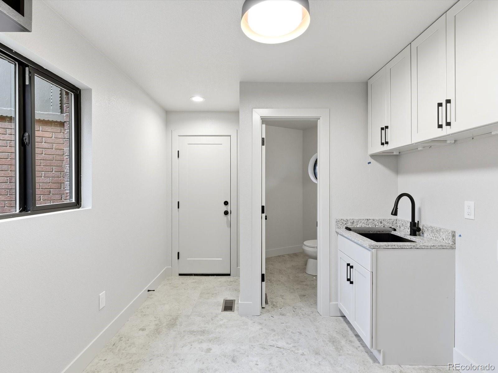 4000 S Clermont Street