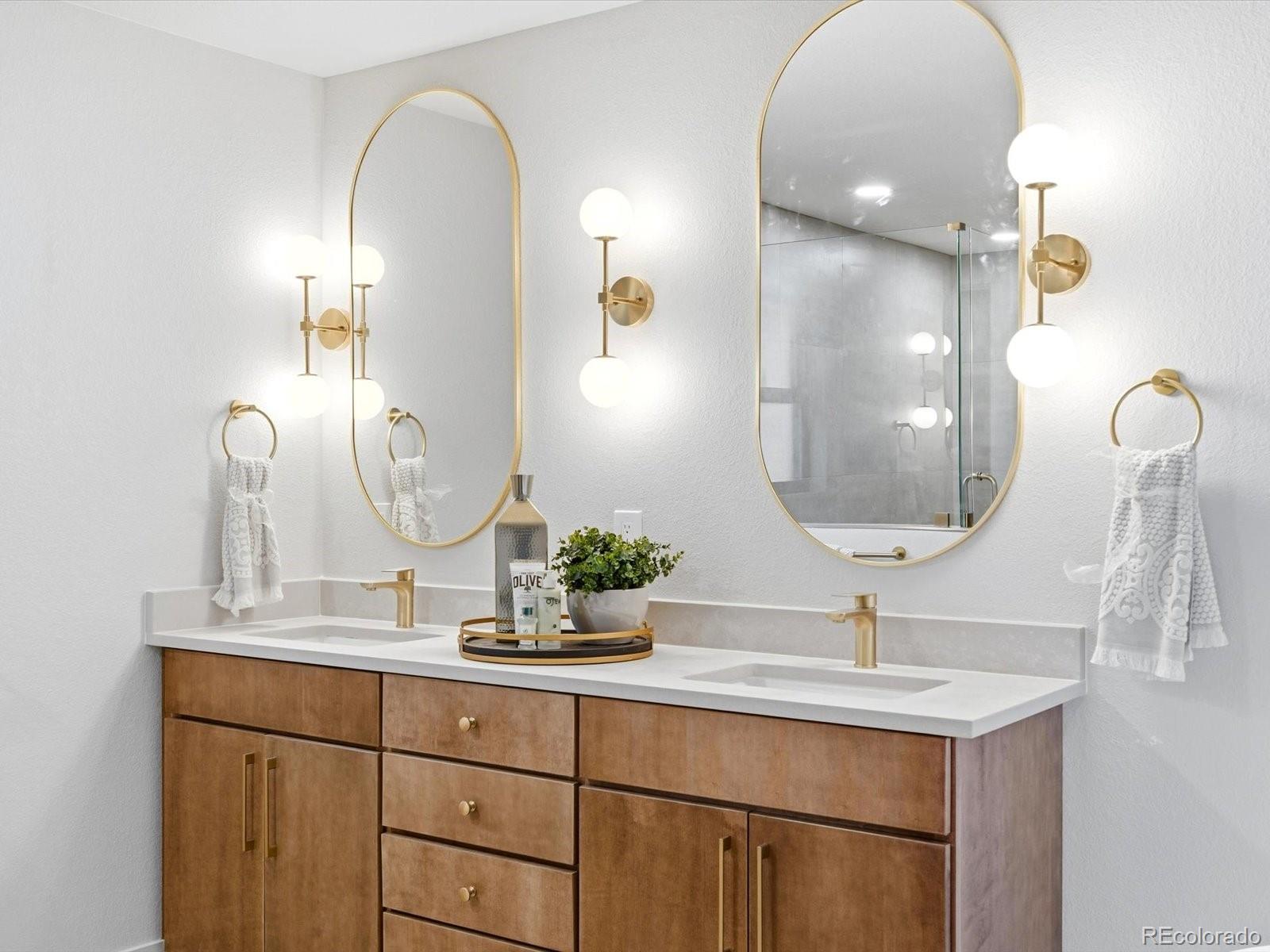 4000 S Clermont Street