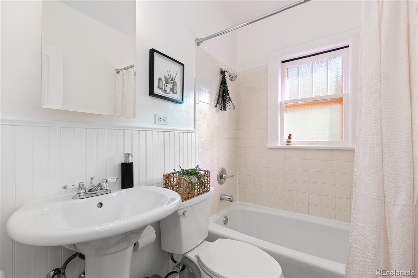 1901 S Clarkson Street