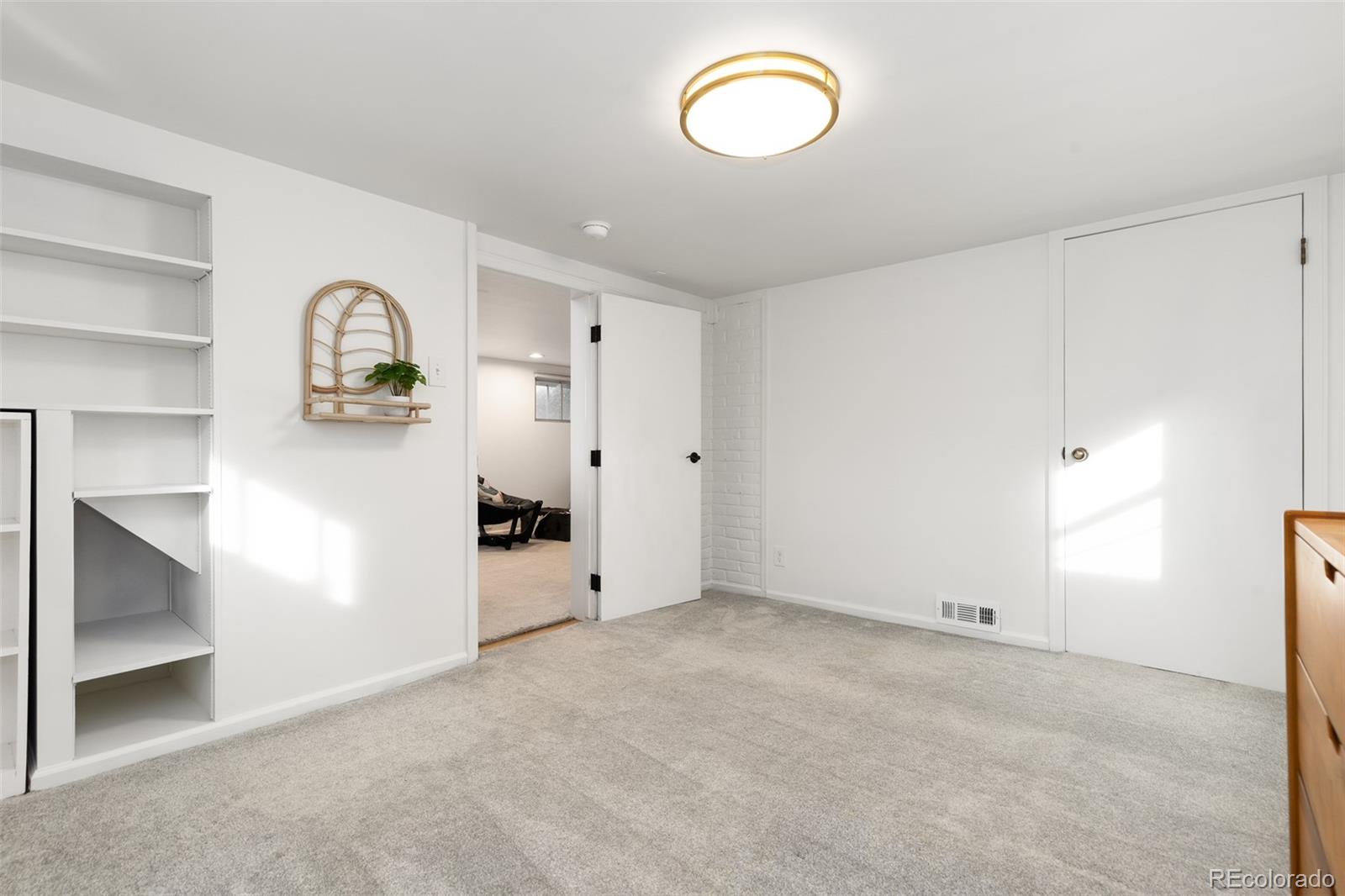 1901 S Clarkson Street