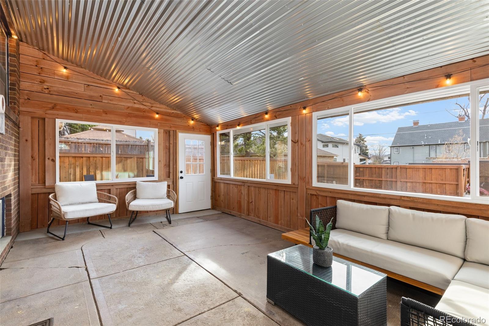 1901 S Clarkson Street